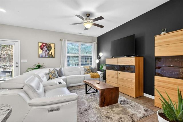 3182 Meadowstone Lane, Atlanta, GA 30331