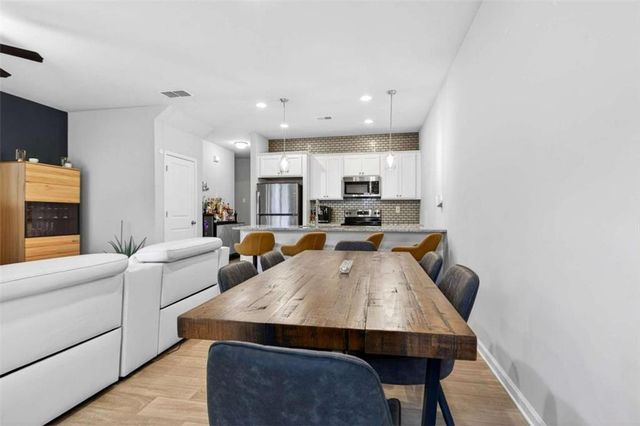 3182 Meadowstone Lane, Atlanta, GA 30331