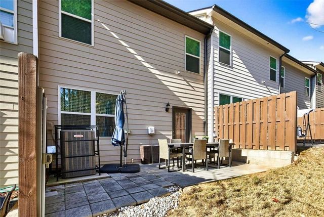 3182 Meadowstone Lane, Atlanta, GA 30331