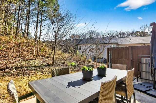 3182 Meadowstone Lane, Atlanta, GA 30331