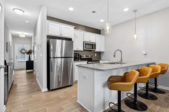 3182 Meadowstone Lane, Atlanta, GA 30331