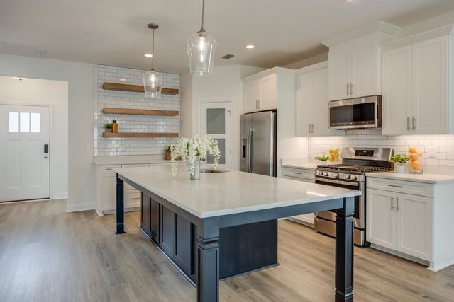 2496 MOUNT VERNON LANE, Tallahassee, FL 32311