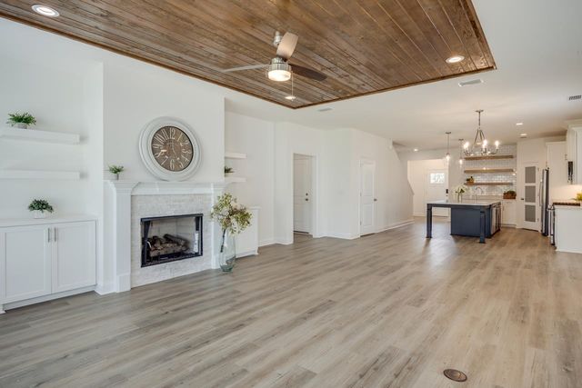 2496 MOUNT VERNON LANE, Tallahassee, FL 32311