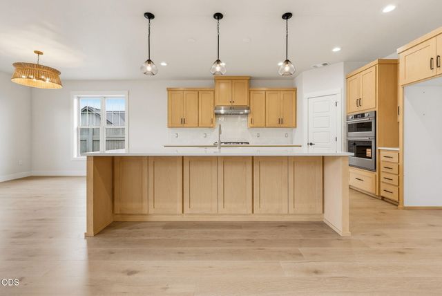 505 Autumn Hills Drive, Medford, OR 97504