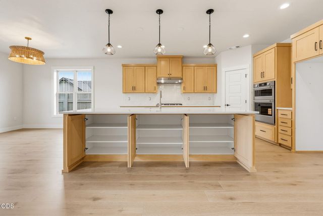 505 Autumn Hills Drive, Medford, OR 97504