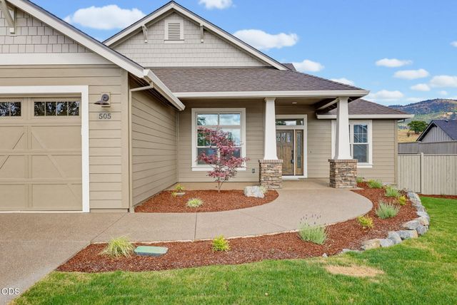 505 Autumn Hills Drive, Medford, OR 97504