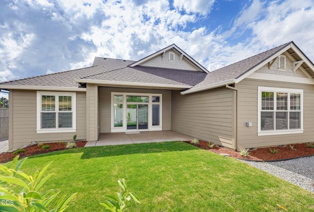 505 Autumn Hills Drive, Medford, OR 97504