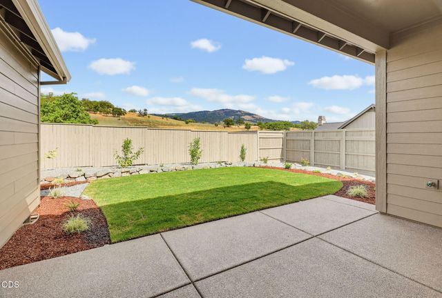 505 Autumn Hills Drive, Medford, OR 97504