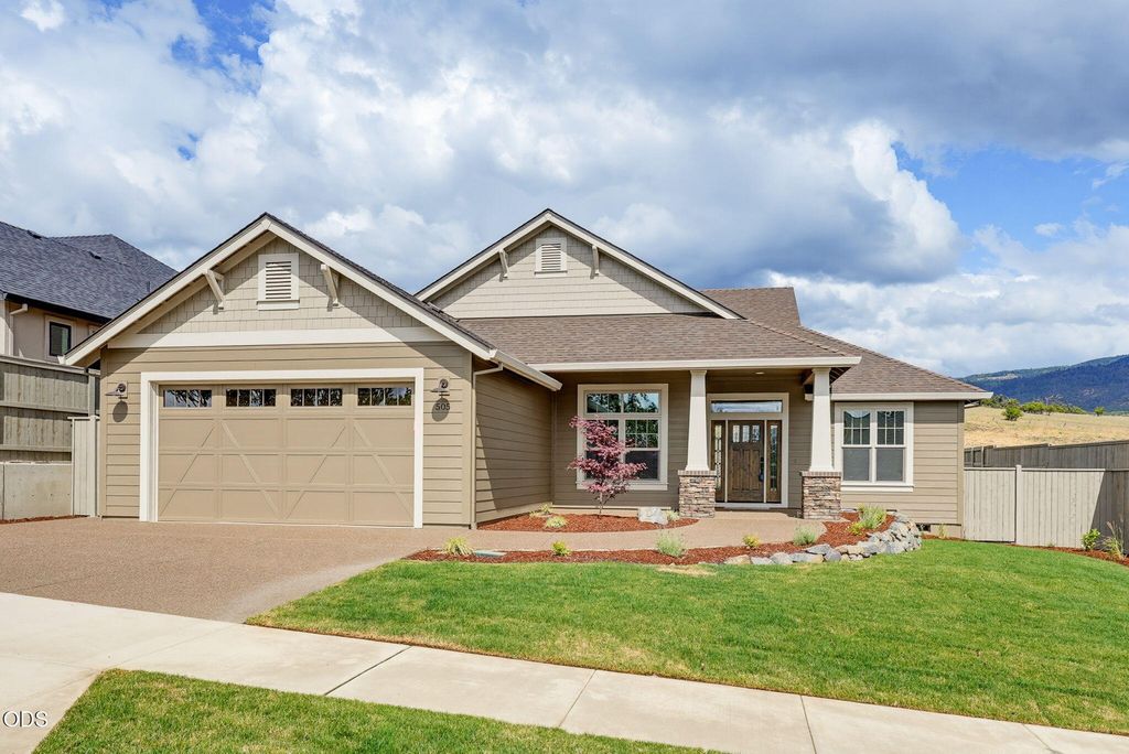 505 Autumn Hills Drive, Medford, OR 97504
