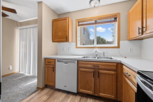 15537 Foghorn Lane 45, Apple Valley, MN 55124