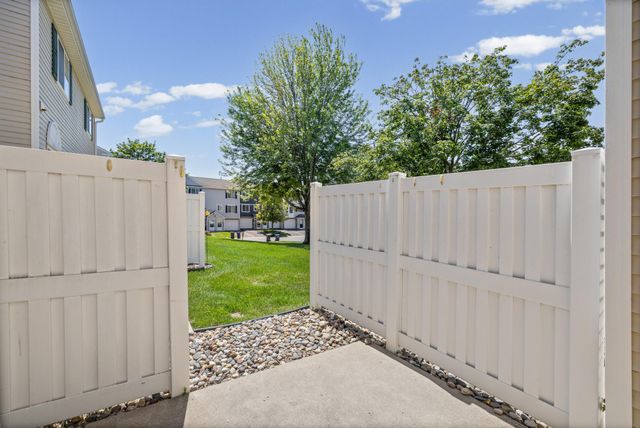 15537 Foghorn Lane 45, Apple Valley, MN 55124