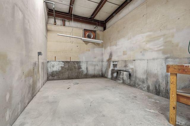 109 Apremont Way, Westfield, MA 01085