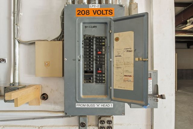 109 Apremont Way, Westfield, MA 01085