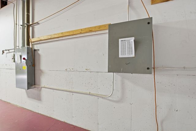 109 Apremont Way, Westfield, MA 01085