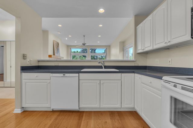 4853 Lone Oak Court 11, Pittsfield Charter Twp, MI 48108