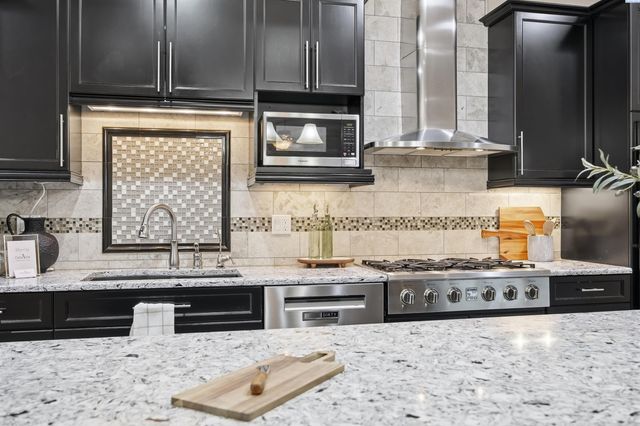 662 S Hawaii Pl, Kennewick, WA 99336