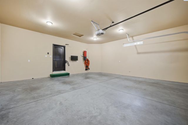 662 S Hawaii Pl, Kennewick, WA 99336