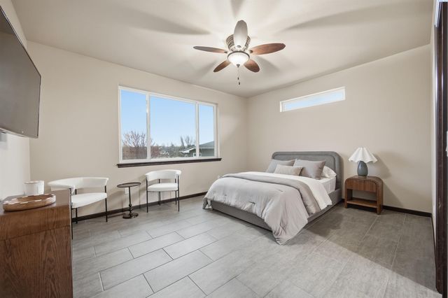 662 S Hawaii Pl, Kennewick, WA 99336