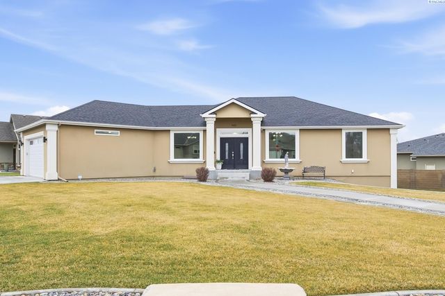 662 S Hawaii Pl, Kennewick, WA 99336