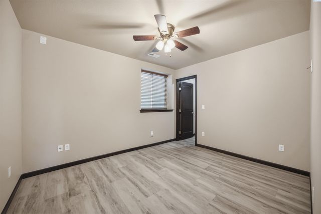 662 S Hawaii Pl, Kennewick, WA 99336