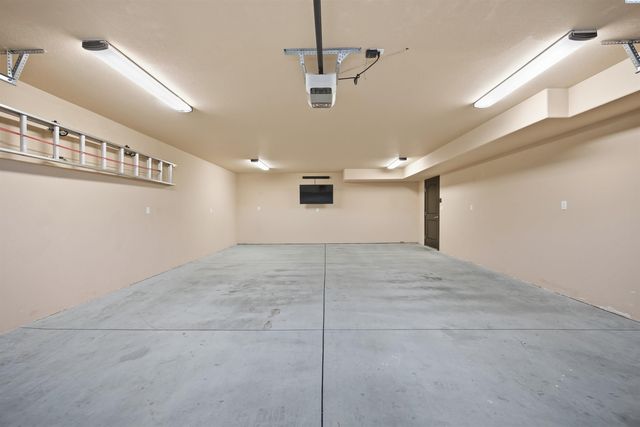 662 S Hawaii Pl, Kennewick, WA 99336