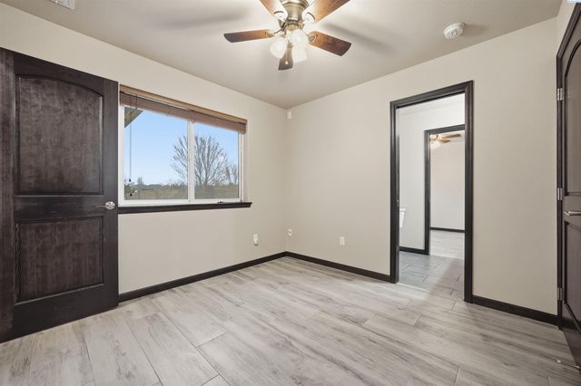 662 S Hawaii Pl, Kennewick, WA 99336