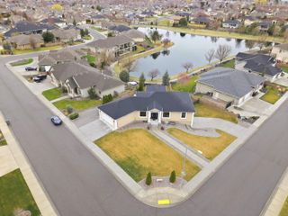 662 S Hawaii Pl, Kennewick, WA 99336