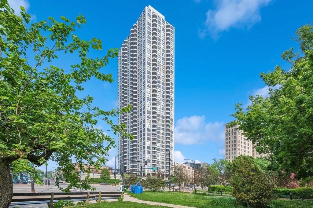 2020 N Lincoln CU1, Chicago, IL 60614