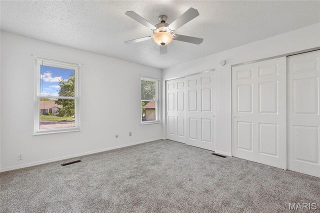 10 Shadowridge Court, St Peters, MO 63376