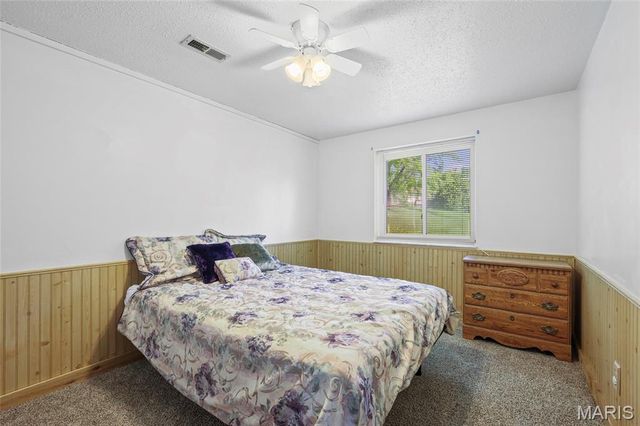 10 Shadowridge Court, St Peters, MO 63376
