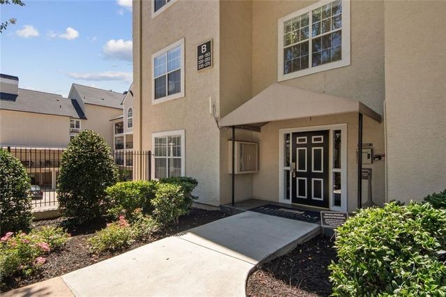 3655 Habersham Road NE B141, Atlanta, GA 30305
