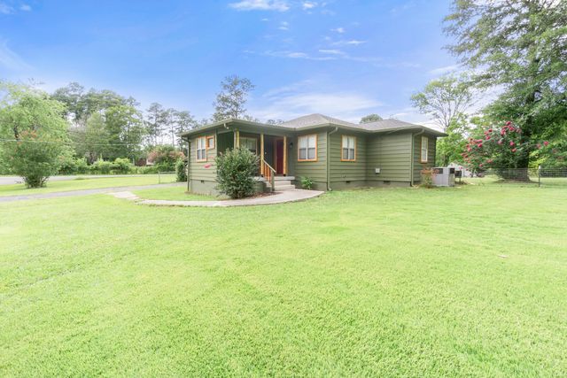 114 Cross Street, Chickamauga, GA 30707