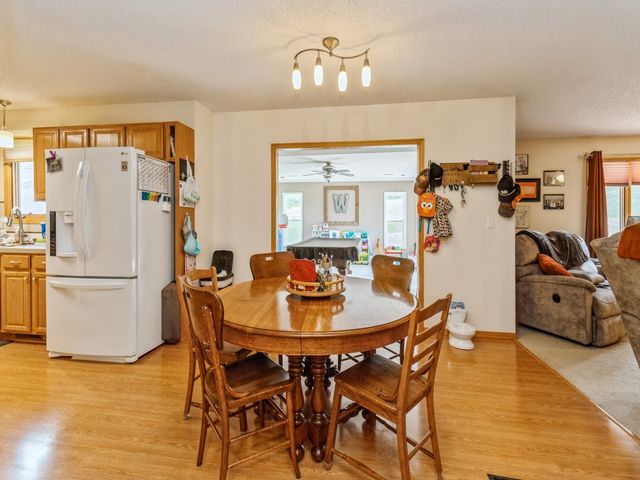 1506 W 17th Street S, Newton, IA 50208