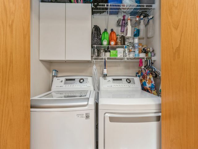 1506 W 17th Street S, Newton, IA 50208