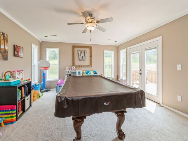 1506 W 17th Street S, Newton, IA 50208