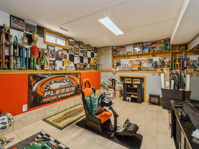 1506 W 17th Street S, Newton, IA 50208