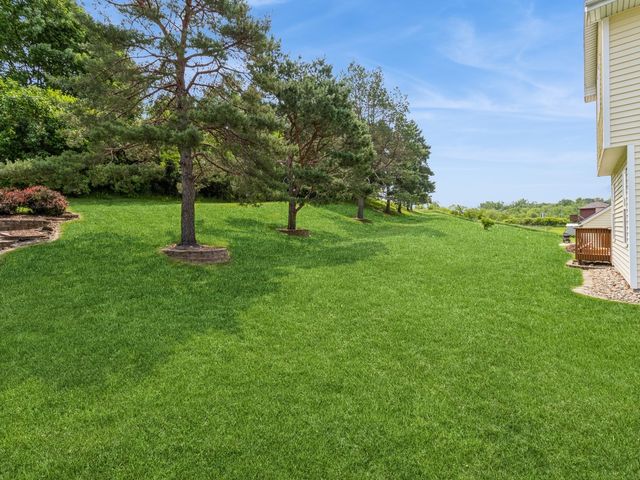 1506 W 17th Street S, Newton, IA 50208