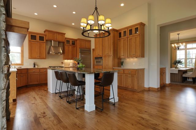 1889 86th Court E, Inver Grove Heights, MN 55077