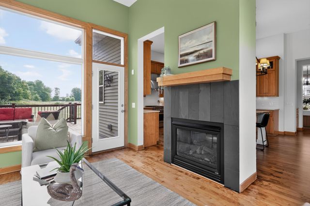 1889 86th Court E, Inver Grove Heights, MN 55077