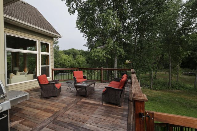 1889 86th Court E, Inver Grove Heights, MN 55077