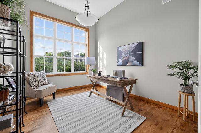 1889 86th Court E, Inver Grove Heights, MN 55077