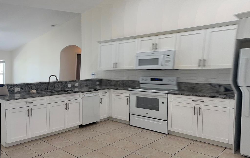 2465 SE Melaleuca Boulevard SE, Port St Lucie, FL 34952