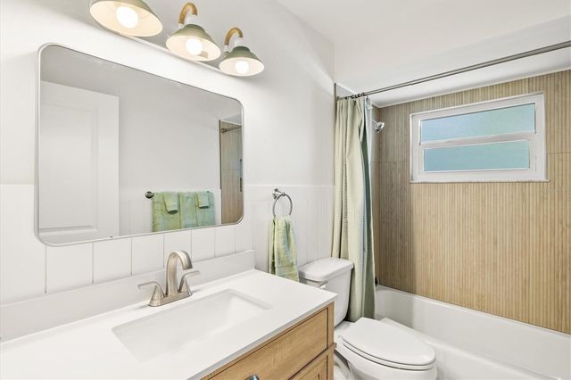 2641 HYDE PARK STREET, Sarasota, FL 34239