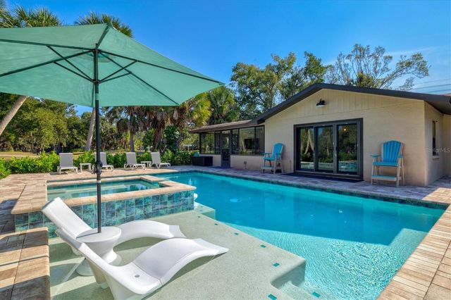 2641 HYDE PARK STREET, Sarasota, FL 34239