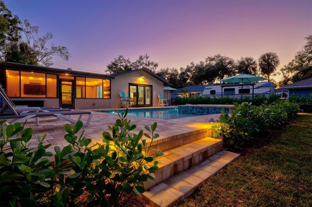 2641 HYDE PARK STREET, Sarasota, FL 34239