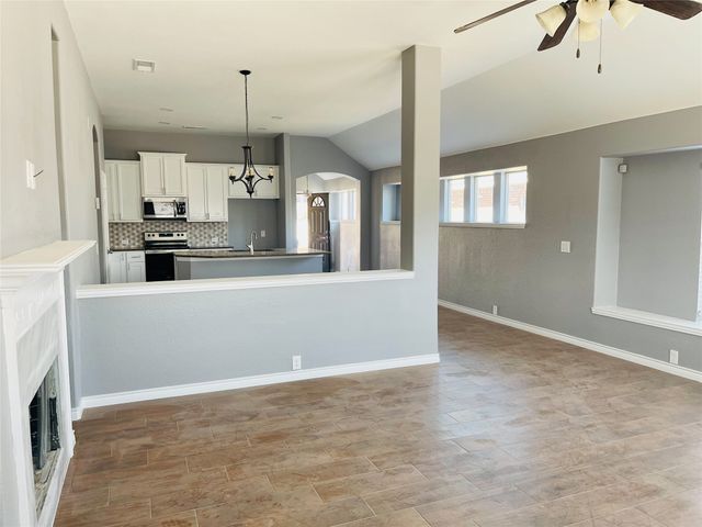 548 Kerry Street, Crowley, TX 76036