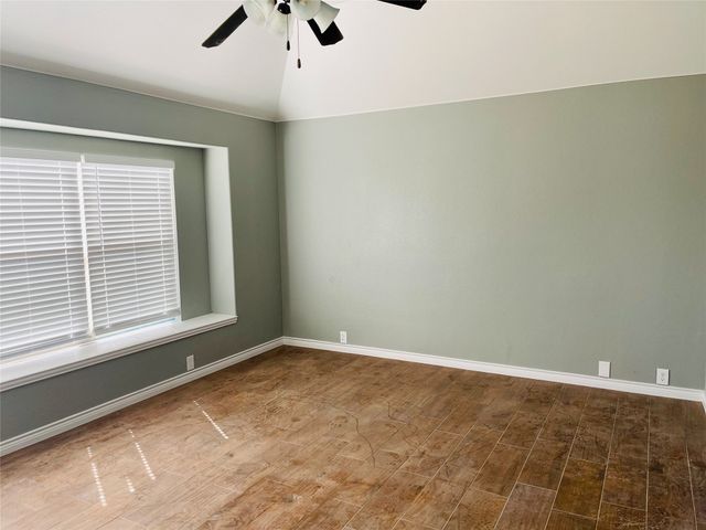 548 Kerry Street, Crowley, TX 76036