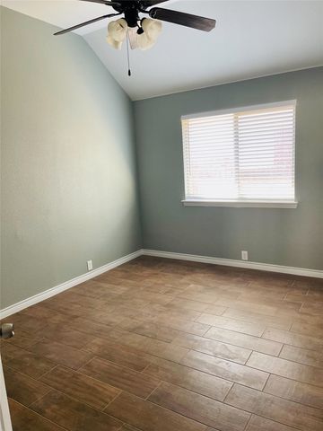 548 Kerry Street, Crowley, TX 76036