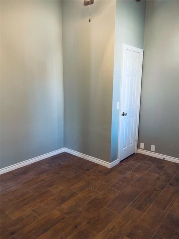 548 Kerry Street, Crowley, TX 76036