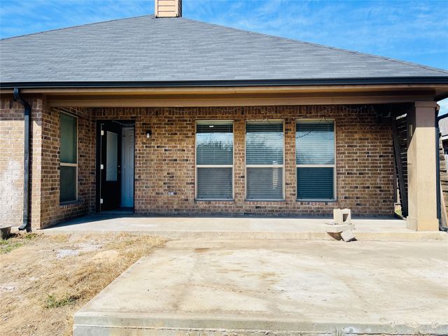 548 Kerry Street, Crowley, TX 76036